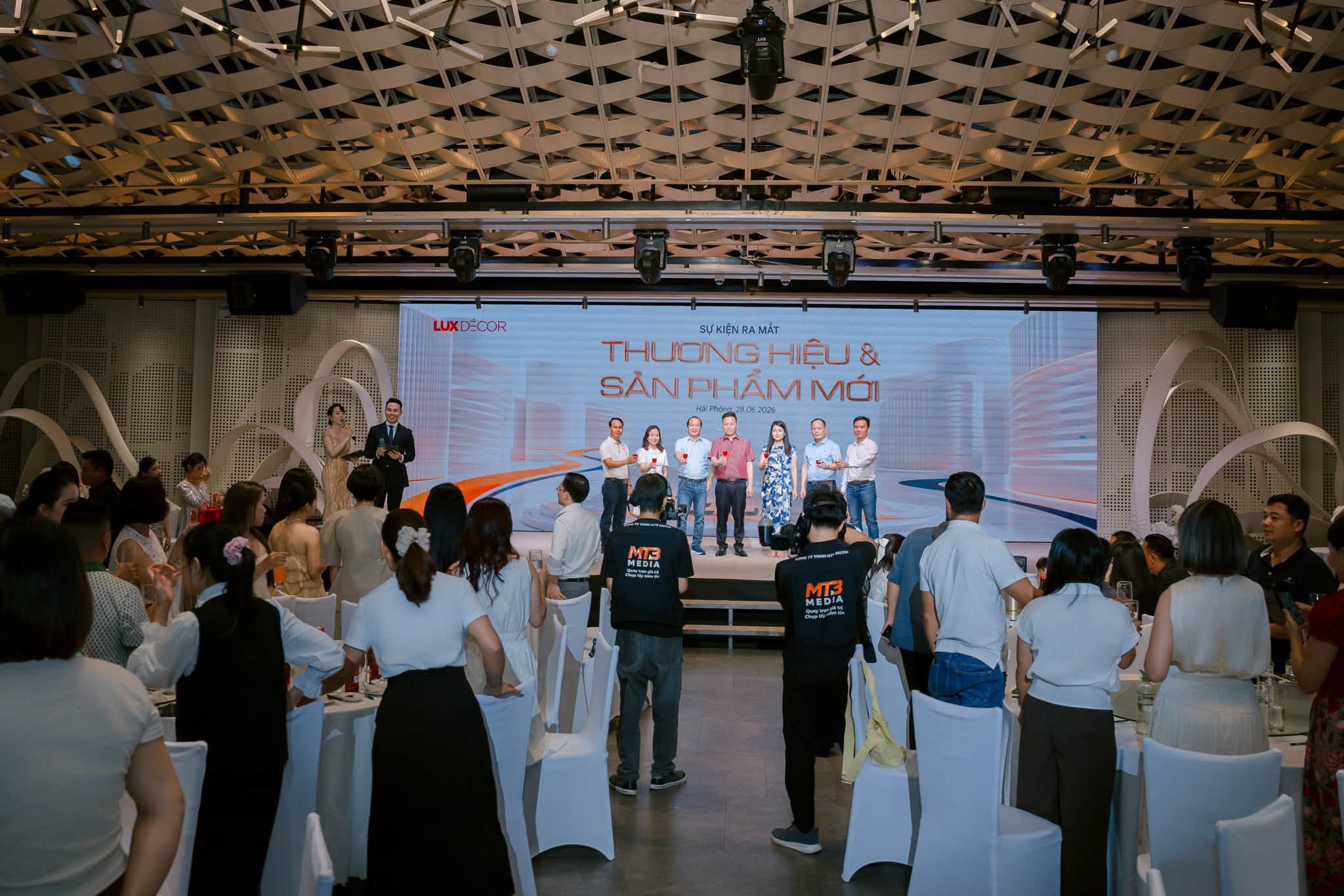 736621677 4490221111265802 2777895616533175514 n - ZENDECOR Vol.1 launch